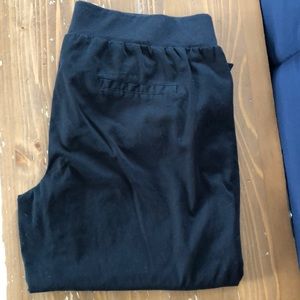 Capri Length Maternity Pants - Large